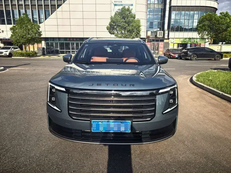 2026 JETOUR X70L с пробегом 4 000 км