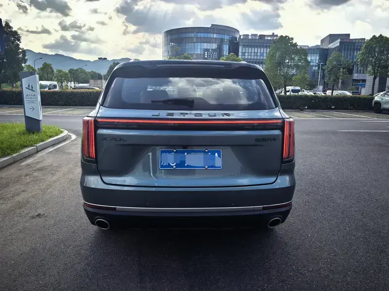 2026 JETOUR X70L с пробегом 4 000 км