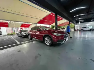 2017 Infiniti QX30 с пробегом 102 000 км