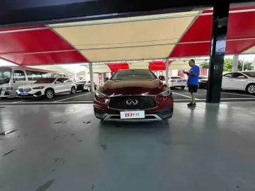 2017 Infiniti QX30 с пробегом 102 000 км