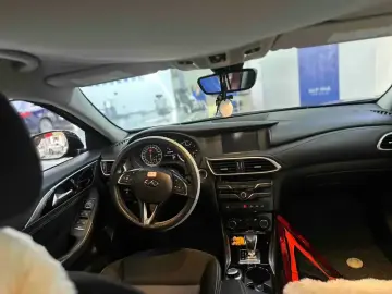2017 Infiniti QX30 с пробегом 102 000 км