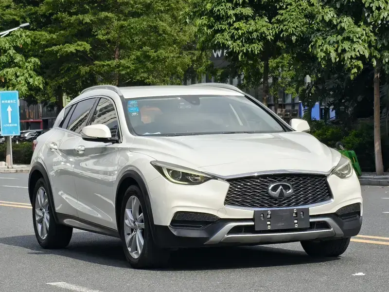 2017 Infiniti QX30 с пробегом 116 800 км