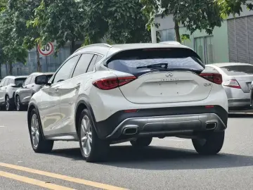 2017 Infiniti QX30 с пробегом 116 800 км