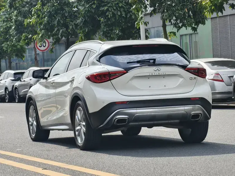 2017 Infiniti QX30 с пробегом 116 800 км