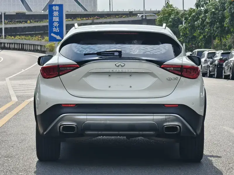 2017 Infiniti QX30 с пробегом 116 800 км