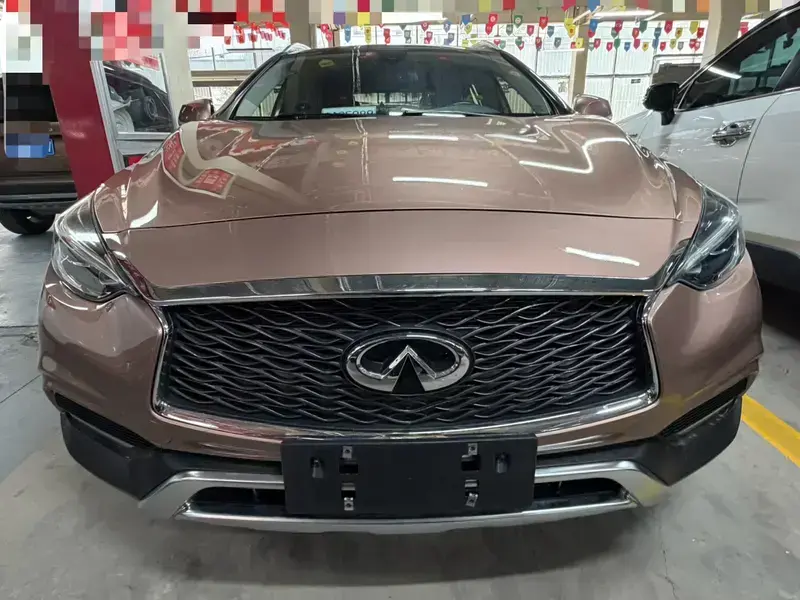 2017 Infiniti QX30 с пробегом 125 000 км