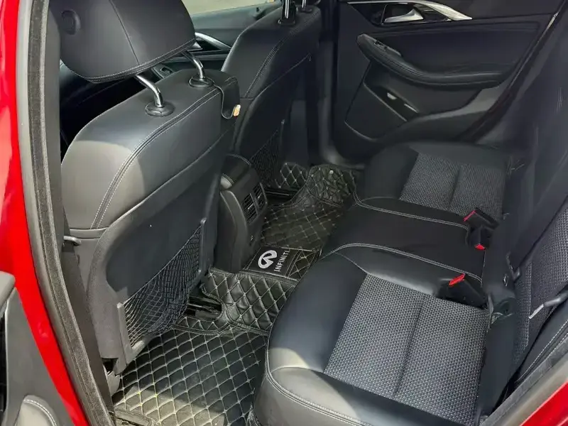 2017 Infiniti QX30 с пробегом 122 000 км