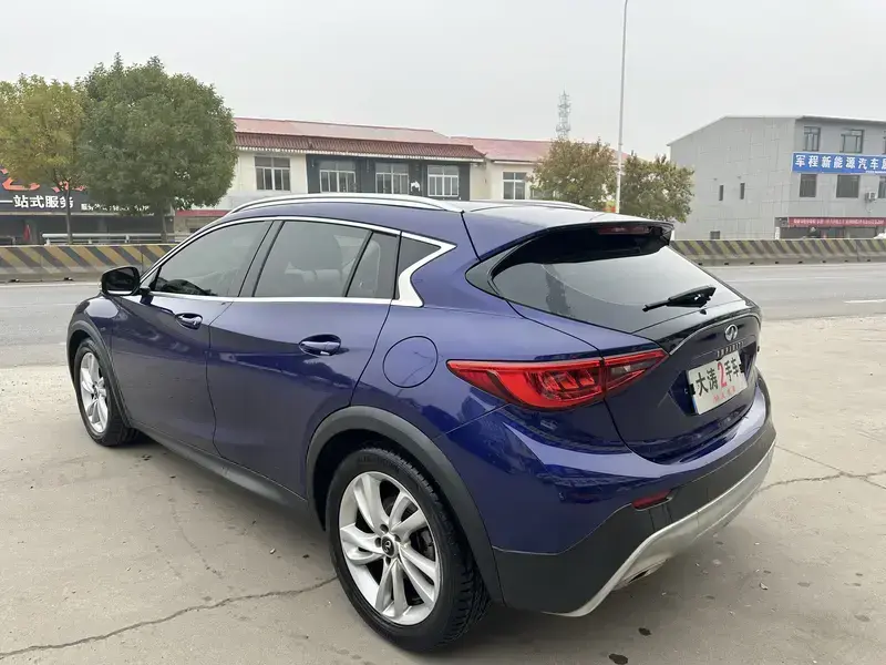 2017 Infiniti QX30 с пробегом 92 000 км