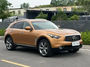 2013 Infiniti QX70 с пробегом 149 800 км