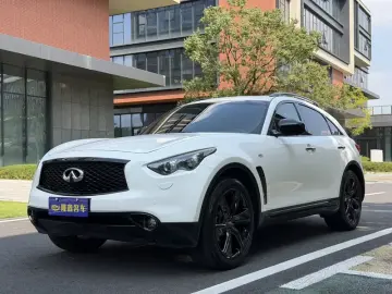 Infiniti QX70
