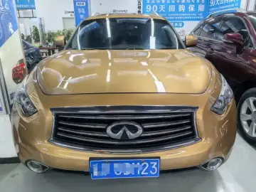 2013 Infiniti QX70 с пробегом 154 000 км