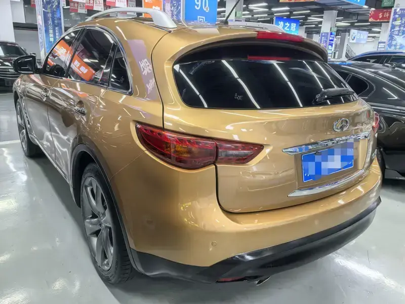 2013 Infiniti QX70 с пробегом 154 000 км