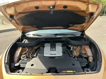 2013 Infiniti QX70 с пробегом 47 000 км