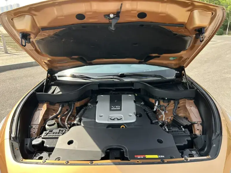 2013 Infiniti QX70 с пробегом 47 000 км