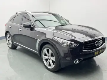 2013 Infiniti QX70 с пробегом 74 000 км