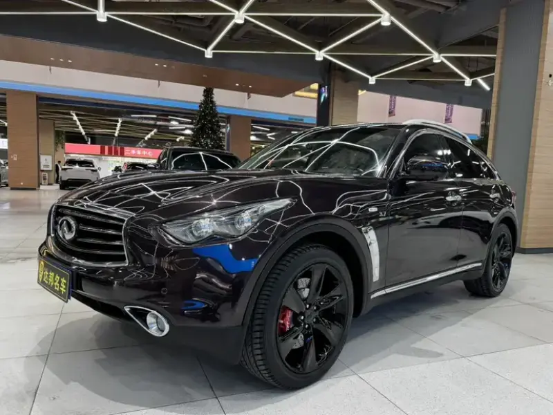 2013 Infiniti QX70 с пробегом 150 000 км