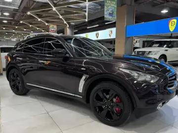 2013 Infiniti QX70 с пробегом 150 000 км