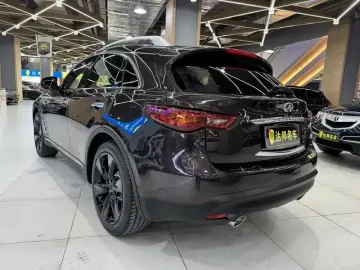 2013 Infiniti QX70 с пробегом 150 000 км