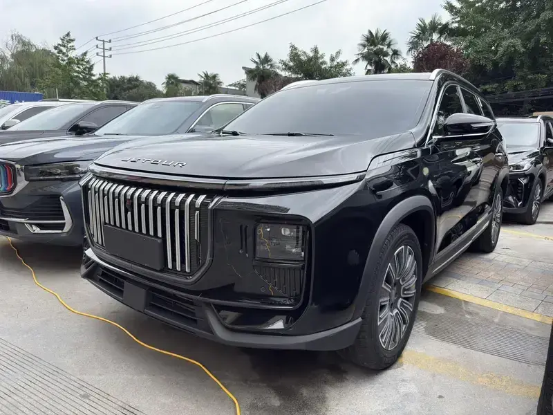 2024 JETOUR X90 Pro с пробегом 18 000 км