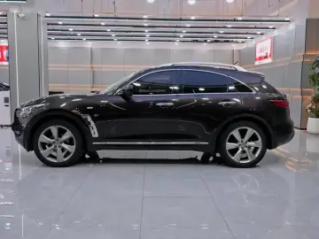 2013 Infiniti QX70 с пробегом 86 000 км