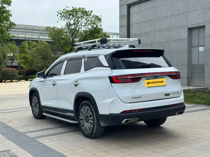 2024 JETOUR X90 Pro с пробегом 8 000 км