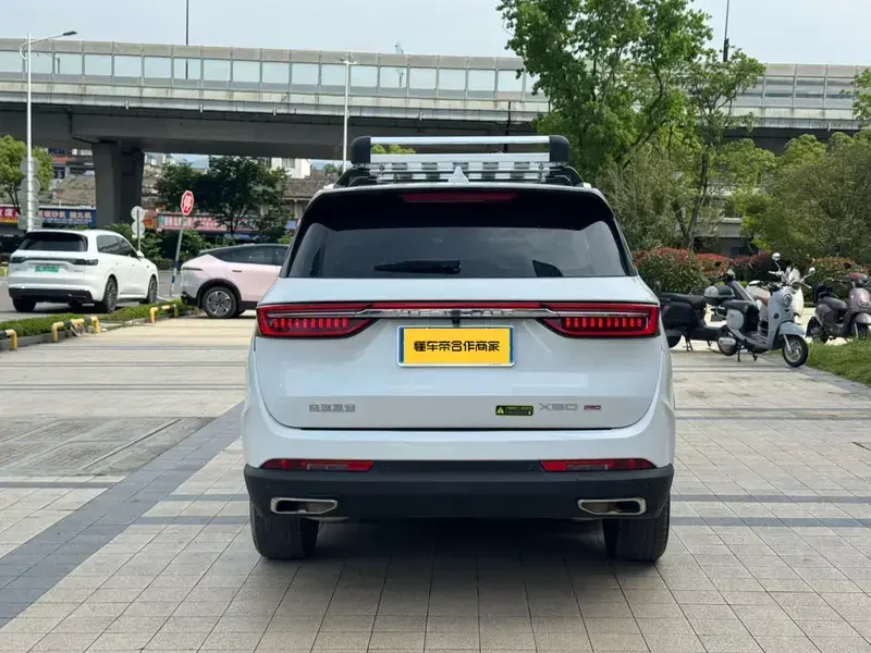 2024 JETOUR X90 Pro с пробегом 8 000 км