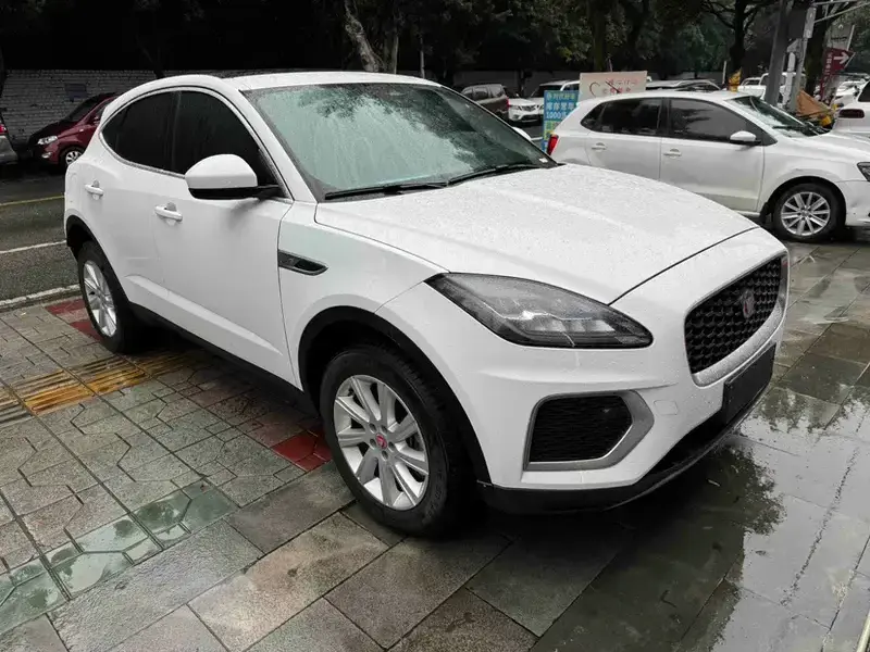 2024 Jaguar E-Pace с пробегом 53 000 км
