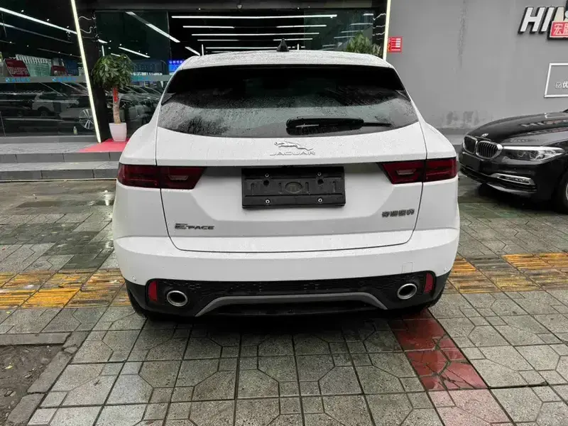 2024 Jaguar E-Pace с пробегом 53 000 км