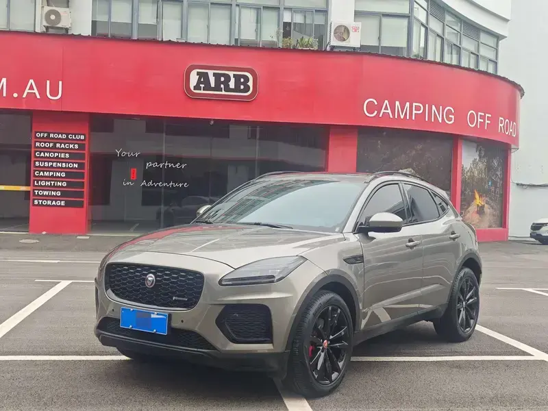 2024 Jaguar E-Pace с пробегом 20 000 км