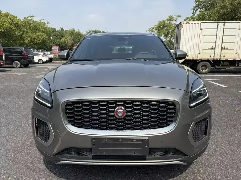 2024 Jaguar E-Pace с пробегом 24 000 км