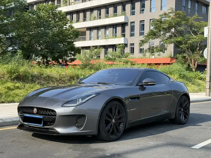 2019 Jaguar F-Type с пробегом 67 000 км