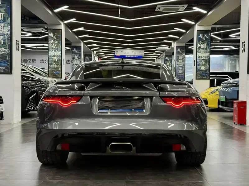 2019 Jaguar F-Type с пробегом 67 000 км