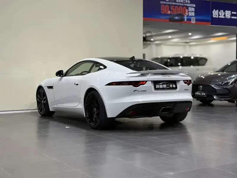 2019 Jaguar F-Type с пробегом 34 000 км