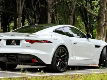 2019 Jaguar F-Type с пробегом 80 000 км