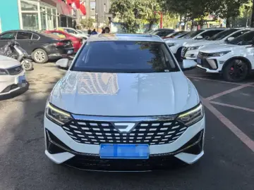 2025 Jetta VA7 с пробегом 19 000 км