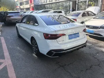 2025 Jetta VA7 с пробегом 19 000 км