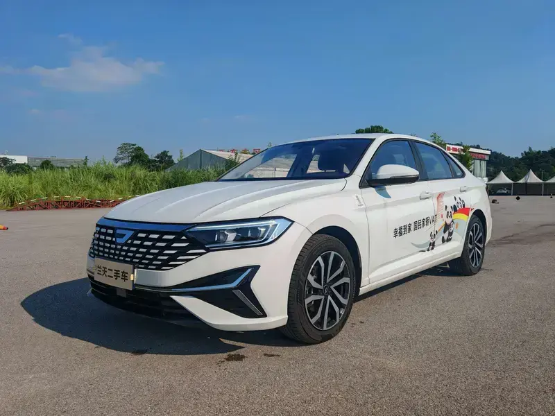 2025 Jetta VA7 с пробегом 3 900 км