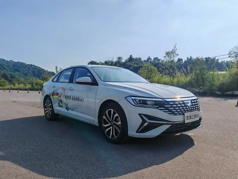 2025 Jetta VA7 с пробегом 3 900 км
