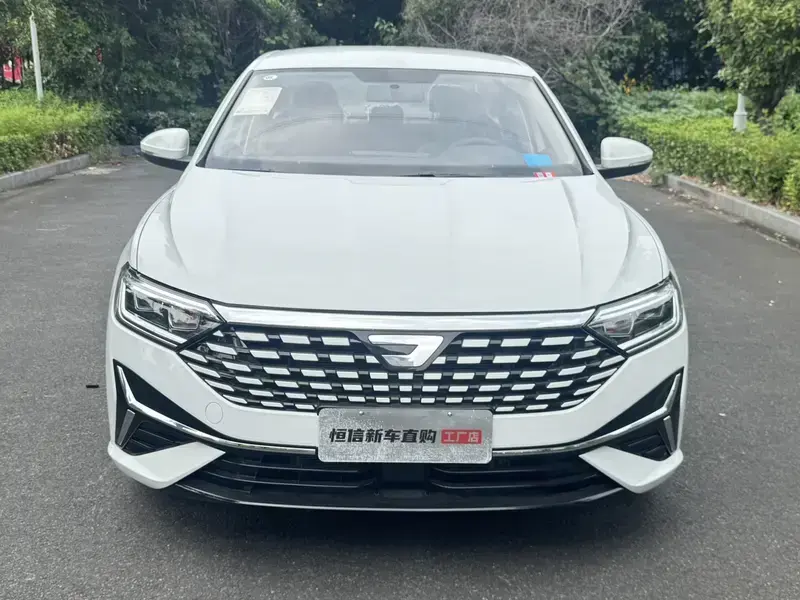 2025 Jetta VA7 с пробегом 100 км