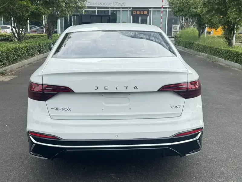 2025 Jetta VA7 с пробегом 100 км