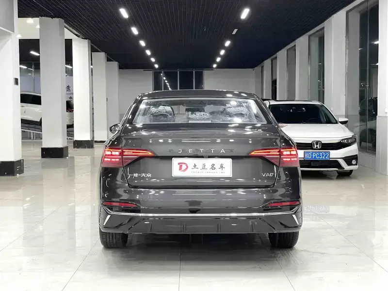 2025 Jetta VA7 с пробегом 200 км