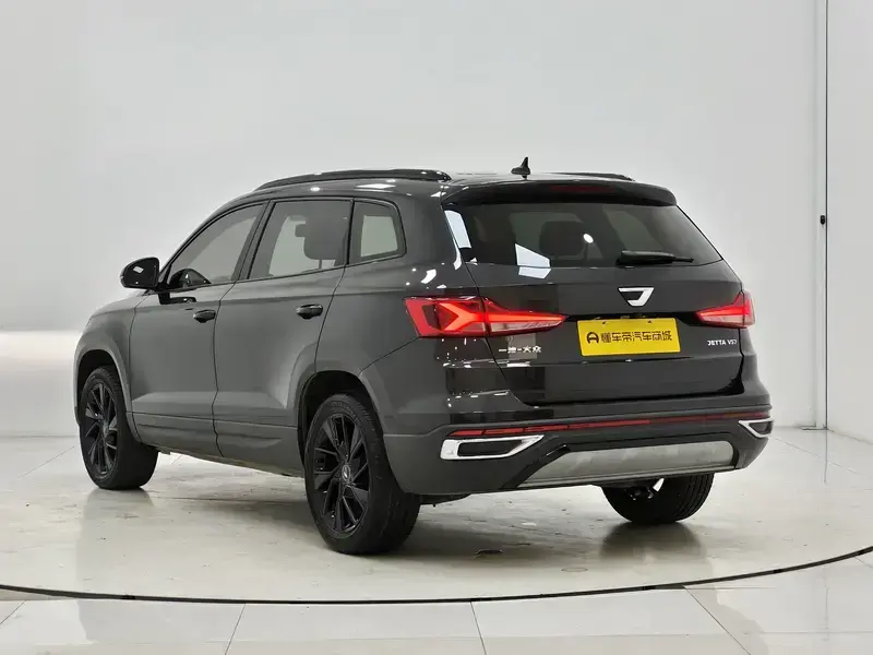 2022 Jetta VS7 с пробегом 29 000 км