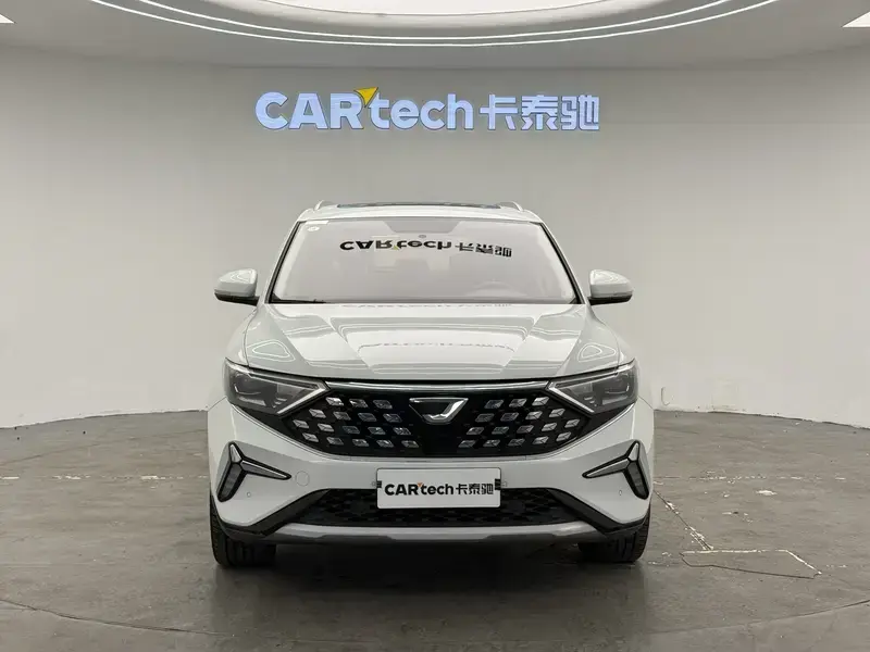 2023 Jetta VS7 с пробегом 39 000 км