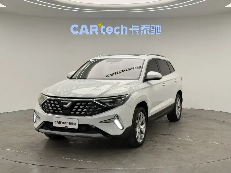 2023 Jetta VS7 с пробегом 30 000 км