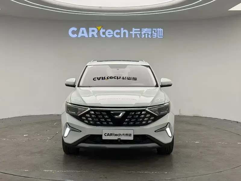 2023 Jetta VS7 с пробегом 30 000 км