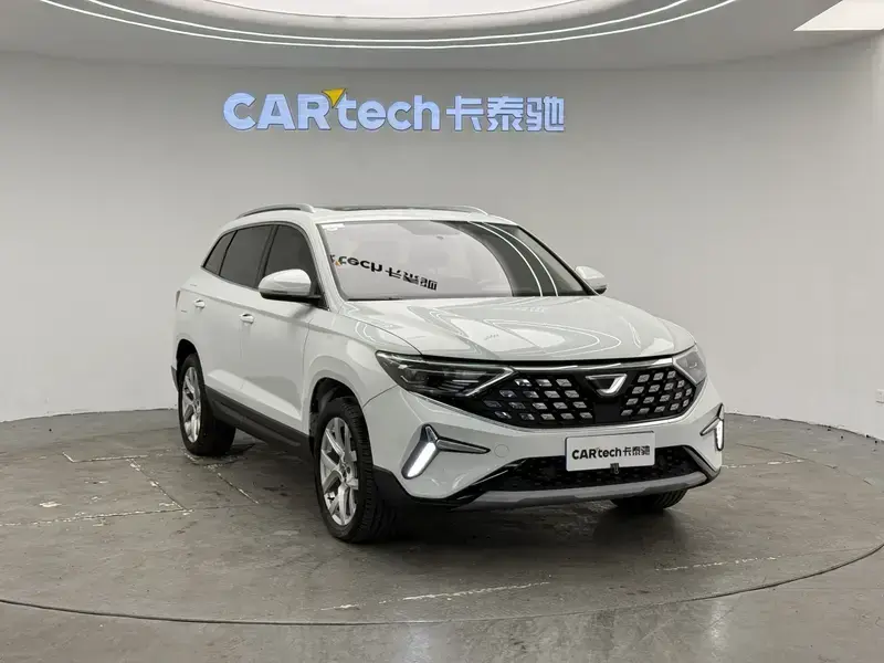2023 Jetta VS7 с пробегом 30 000 км