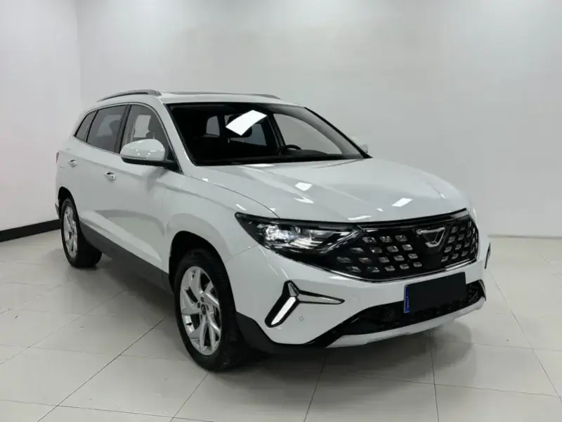 2022 Jetta VS7 с пробегом 25 000 км