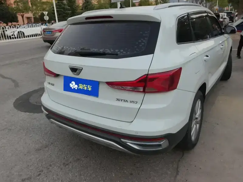 2022 Jetta VS7 с пробегом 52 000 км