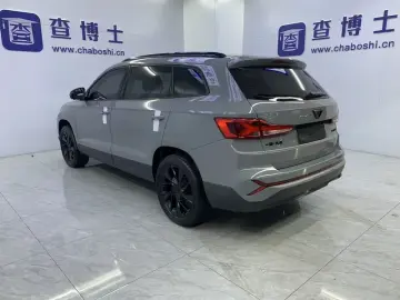 2023 Jetta VS7 с пробегом 24 000 км