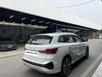 2024 Jetta VS7 с пробегом 9 300 км